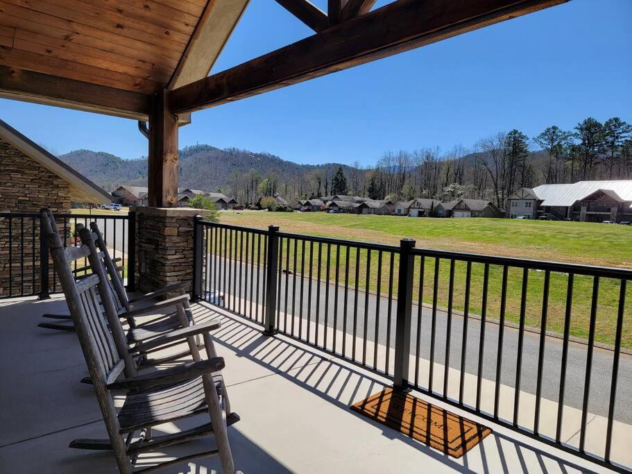 Peaceful Bear Condo Townsend/Gatlinburg/Cades Cove Exterior foto